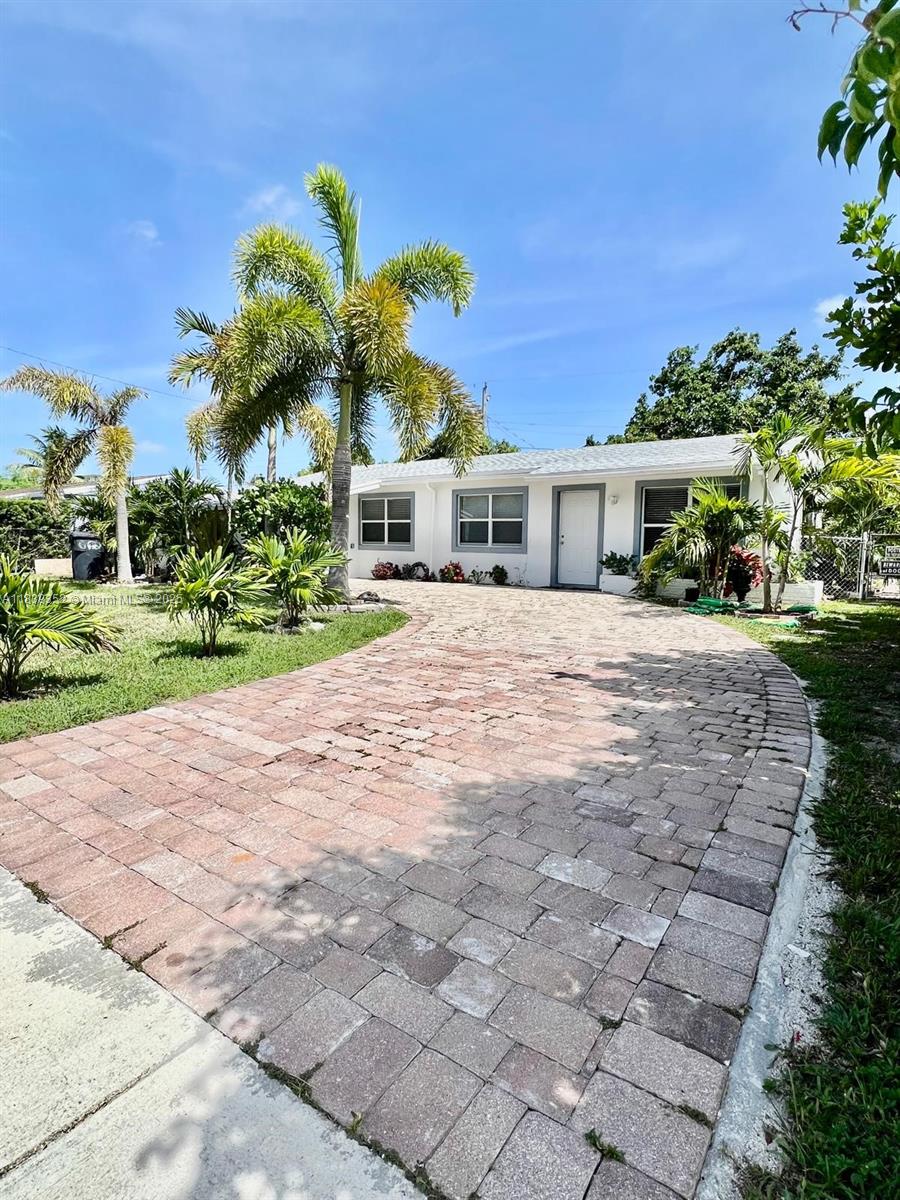 6120 SW 15th Ct