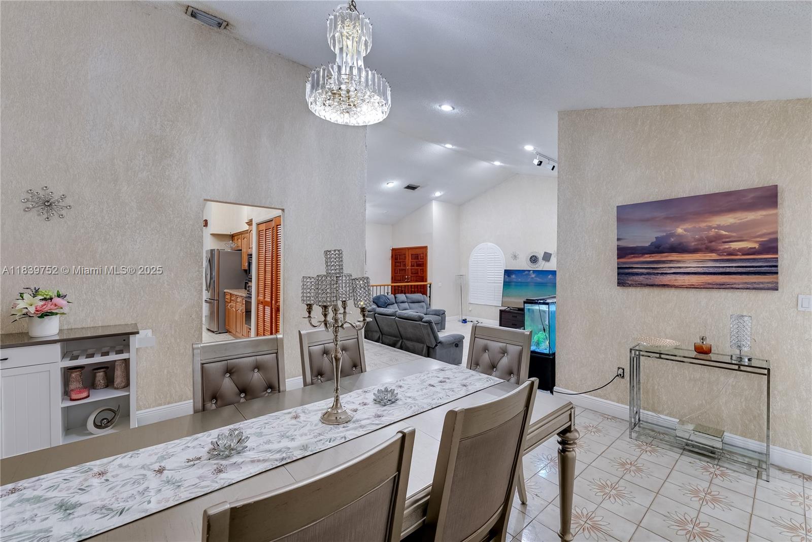 400 NW 128th Ave Miami, FL 33182