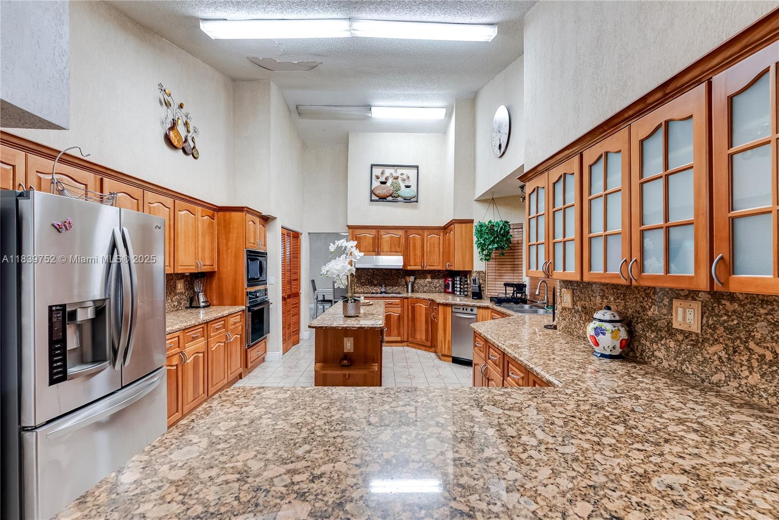 400 NW 128th Ave Miami, FL 33182