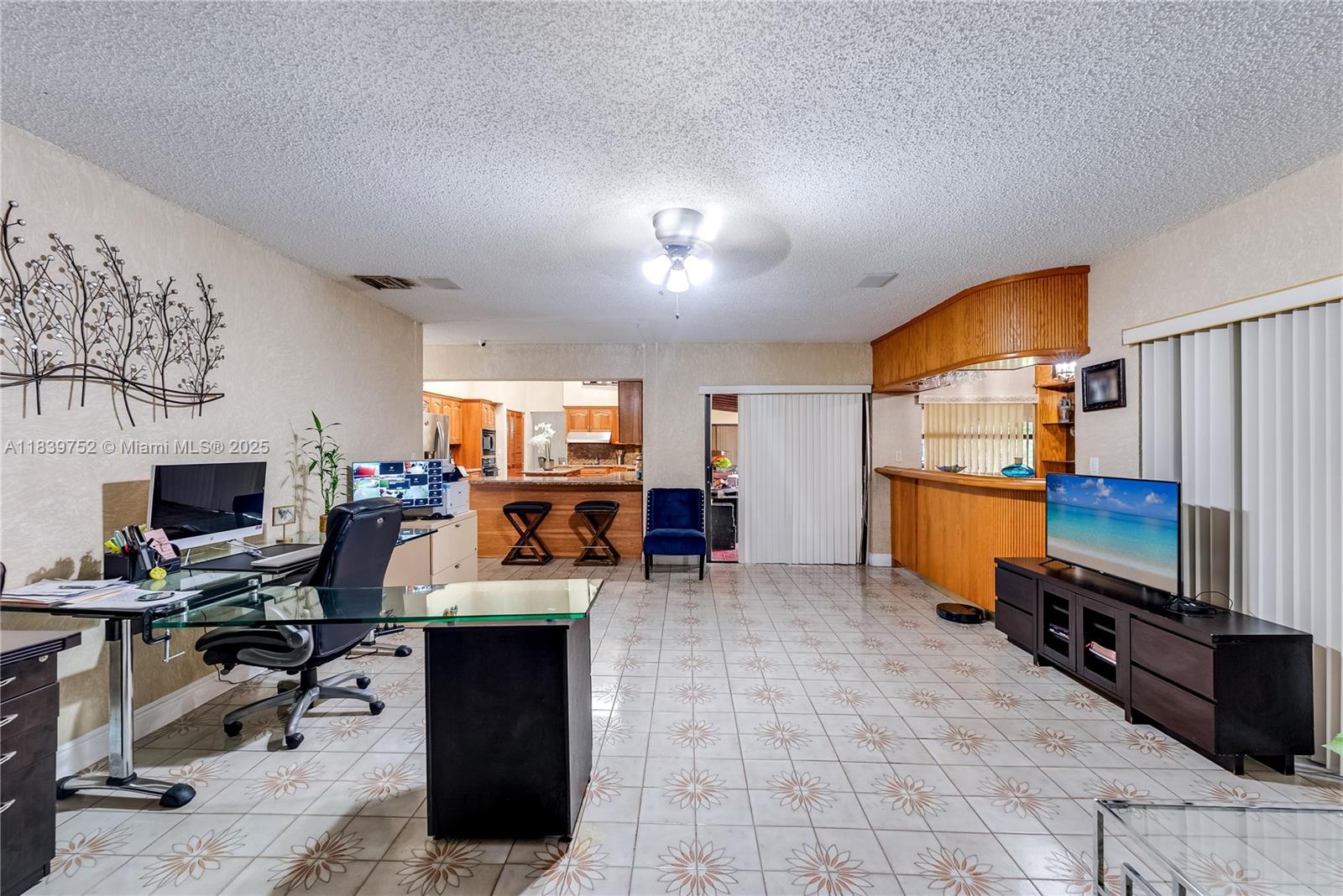 400 NW 128th Ave Miami, FL 33182