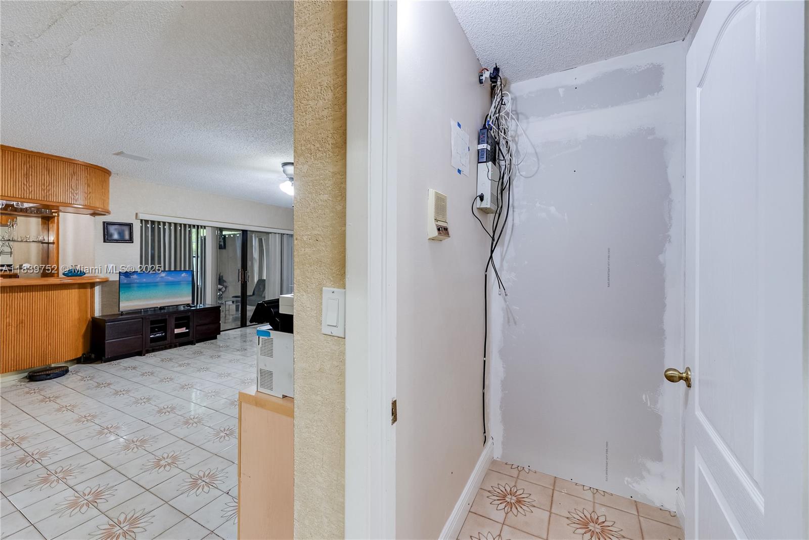 400 NW 128th Ave Miami, FL 33182