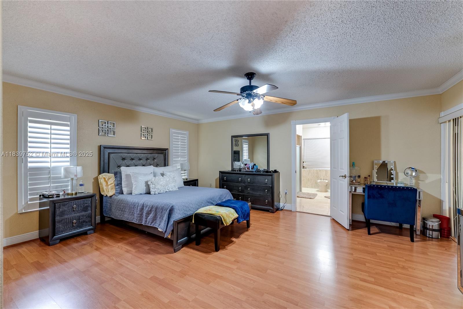 400 NW 128th Ave Miami, FL 33182