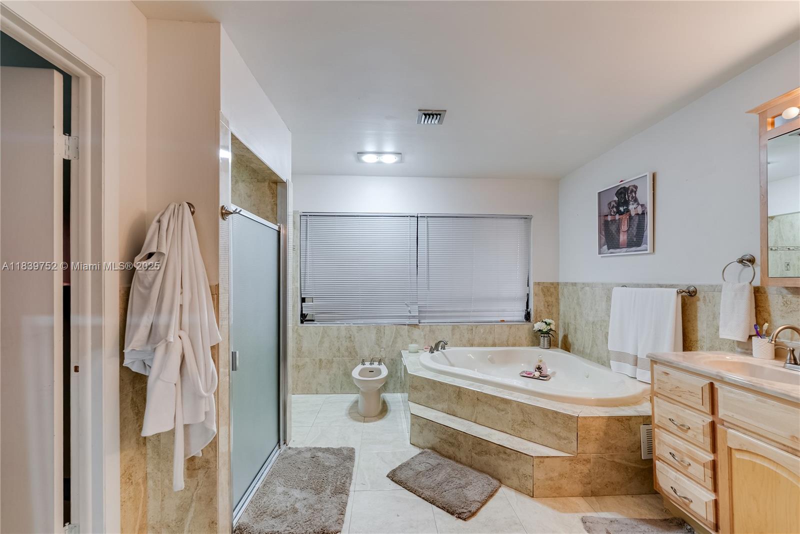 400 NW 128th Ave Miami, FL 33182