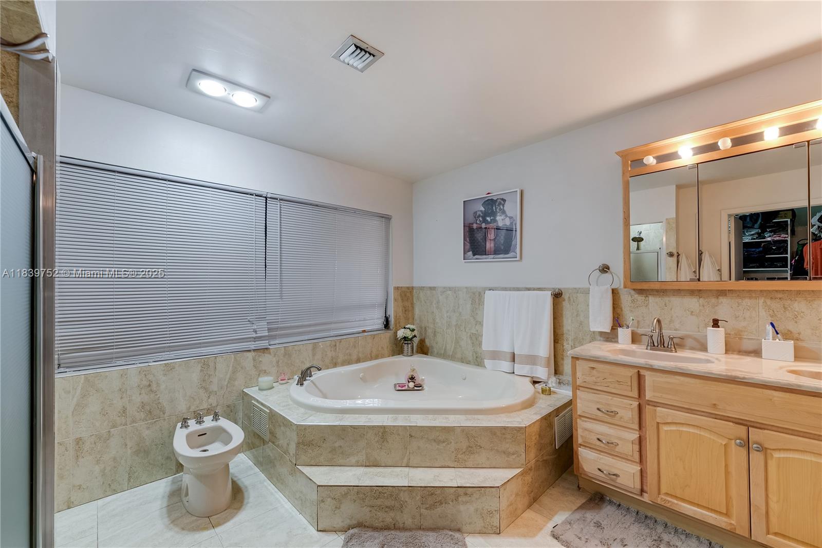 400 NW 128th Ave Miami, FL 33182