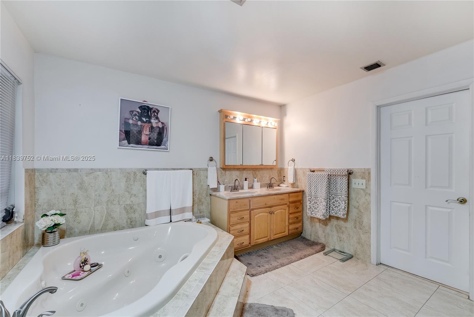 400 NW 128th Ave Miami, FL 33182