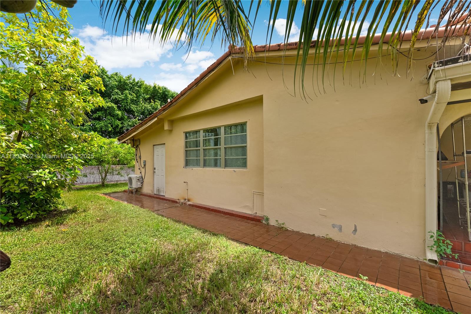 400 NW 128th Ave Miami, FL 33182