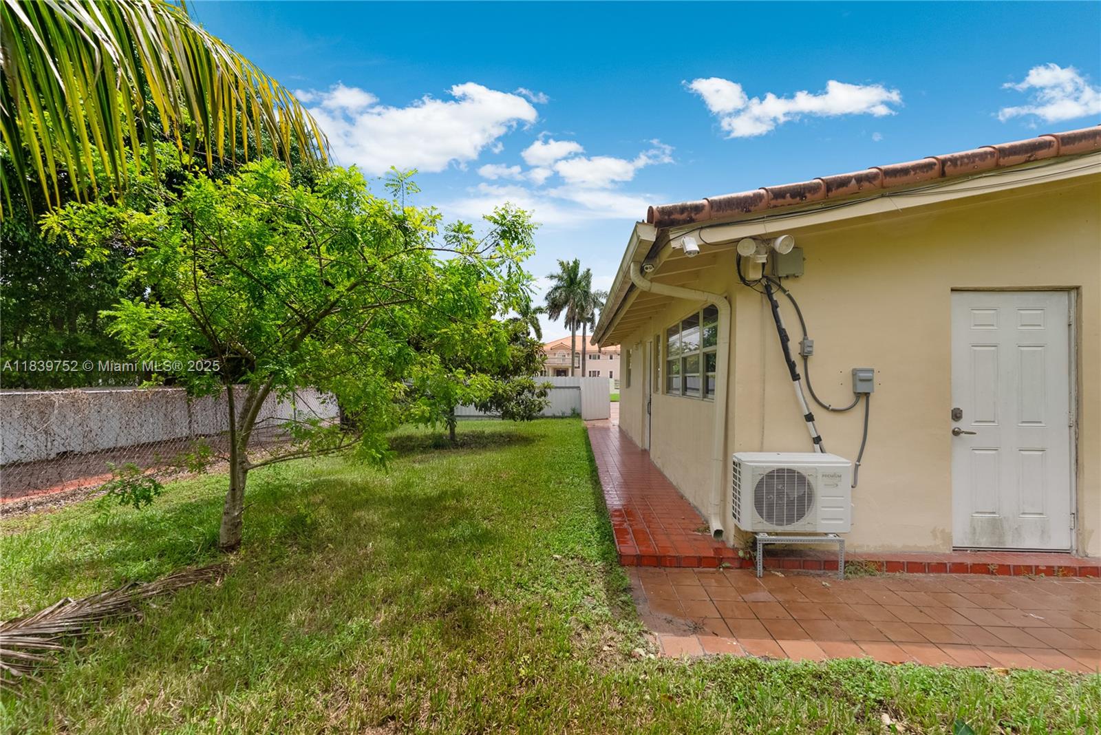 400 NW 128th Ave Miami, FL 33182