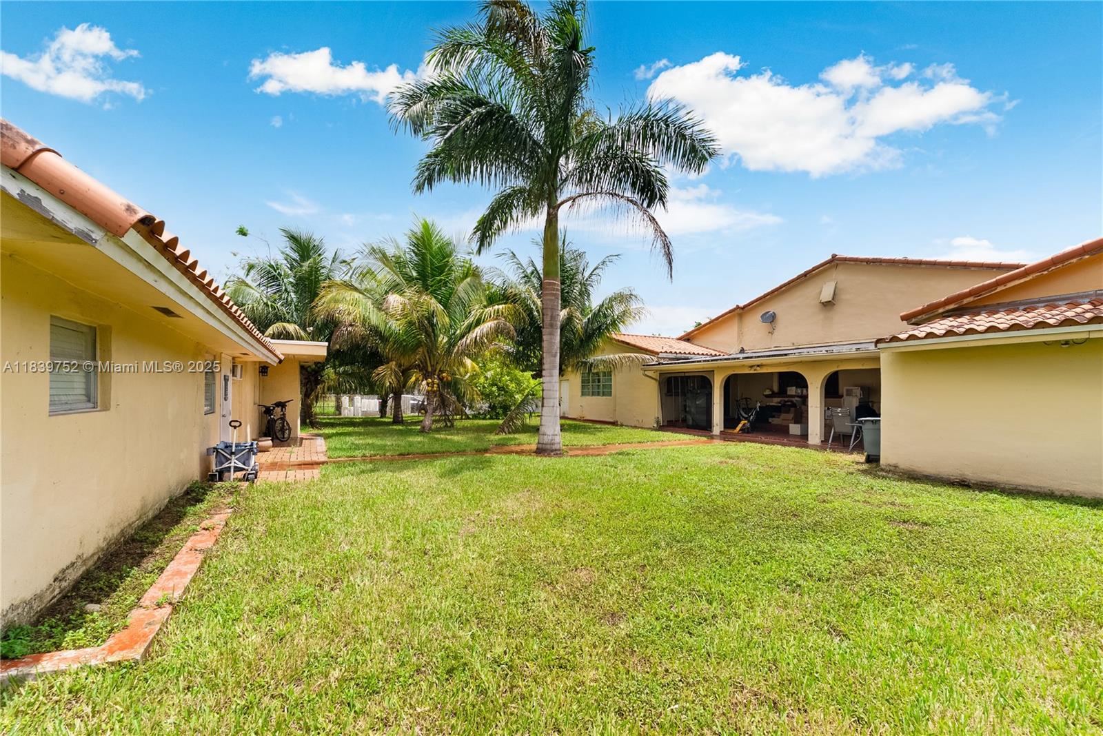 400 NW 128th Ave Miami, FL 33182