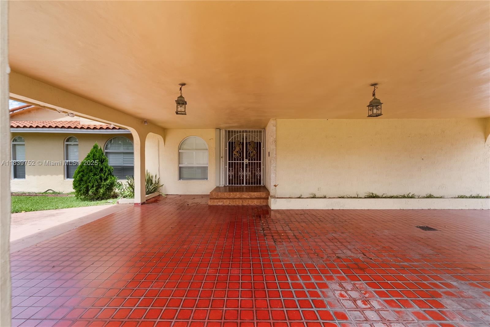 400 NW 128th Ave Miami, FL 33182