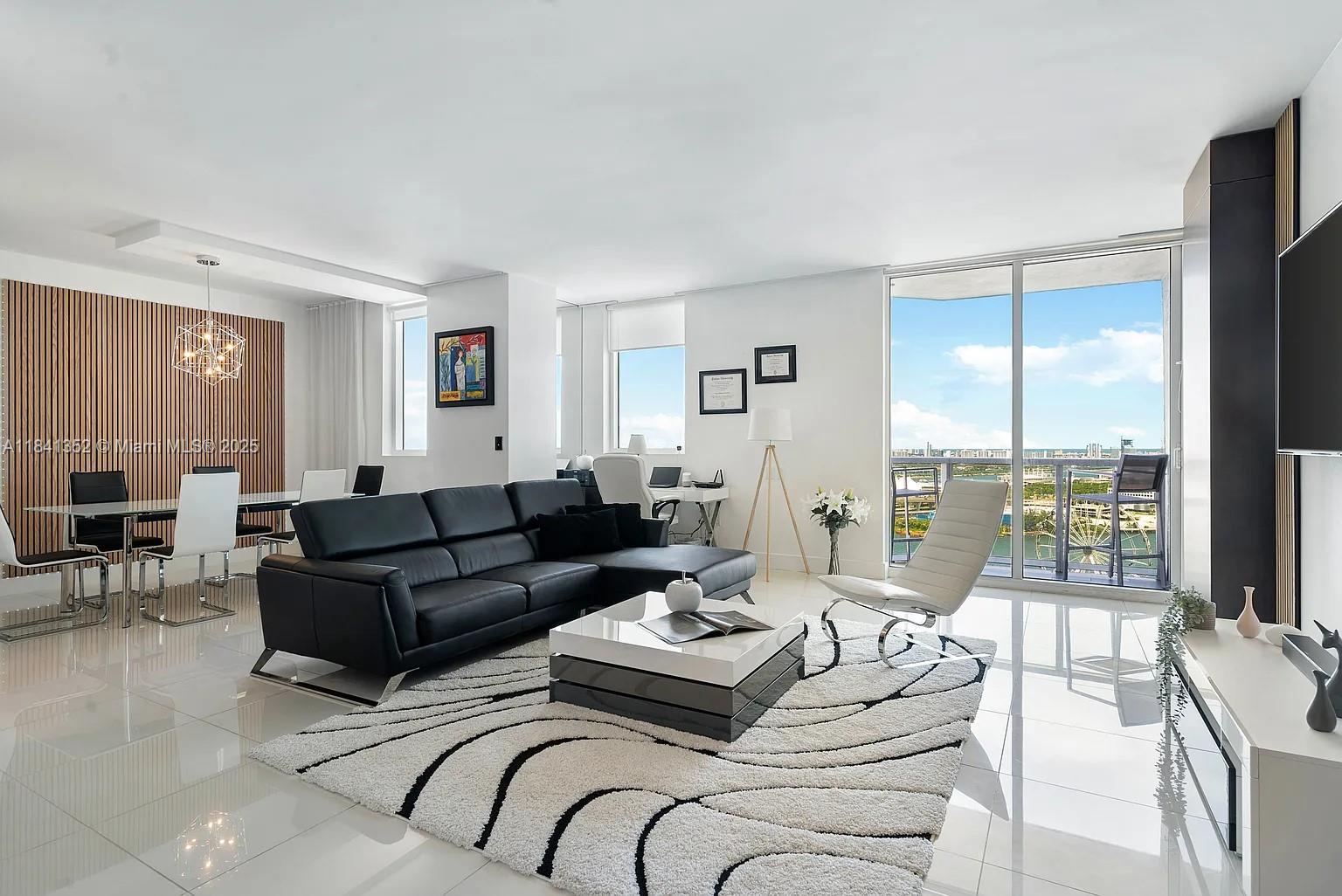 244 Biscayne Blvd #2602