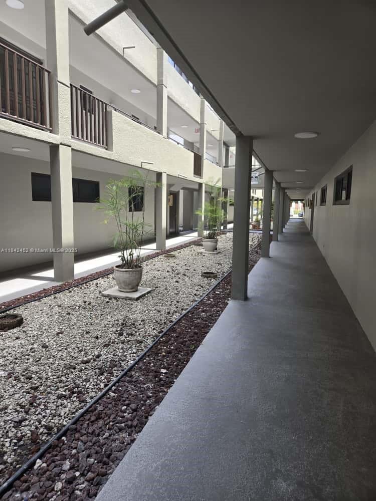 5 Olive Dr #9