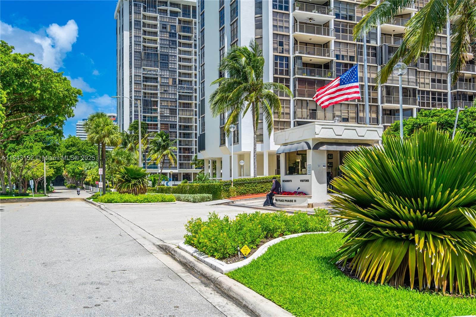 1915 Brickell Ave #C911