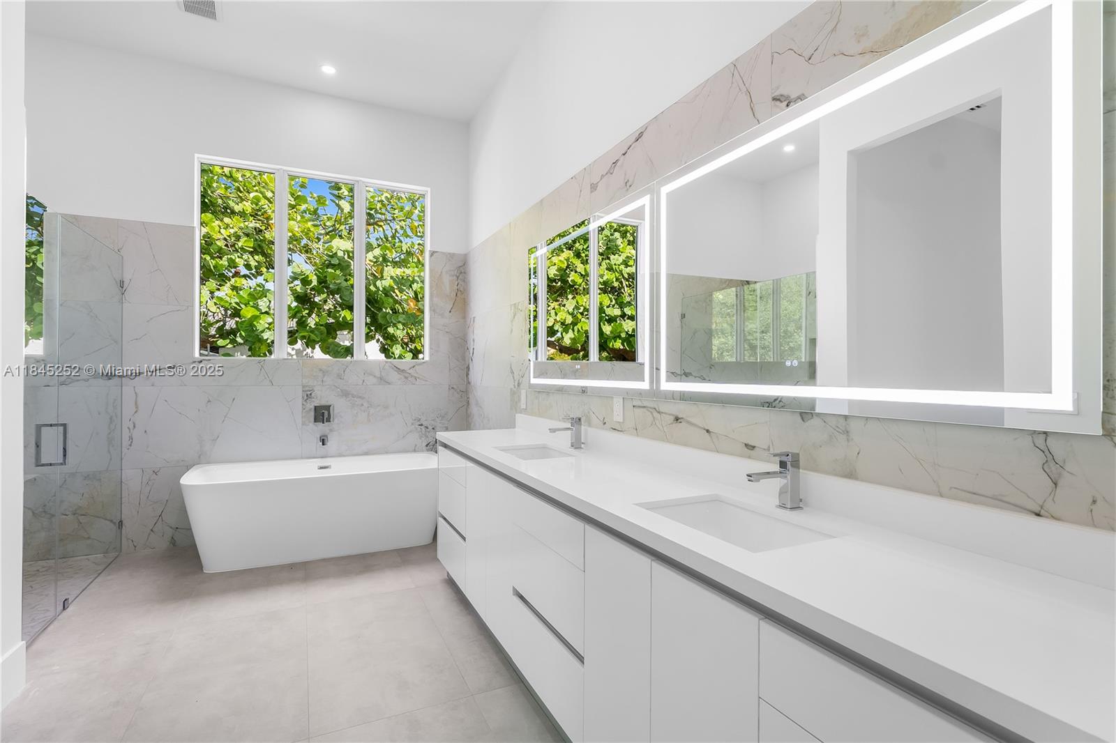 9895 NW 26th St Doral, FL 33172