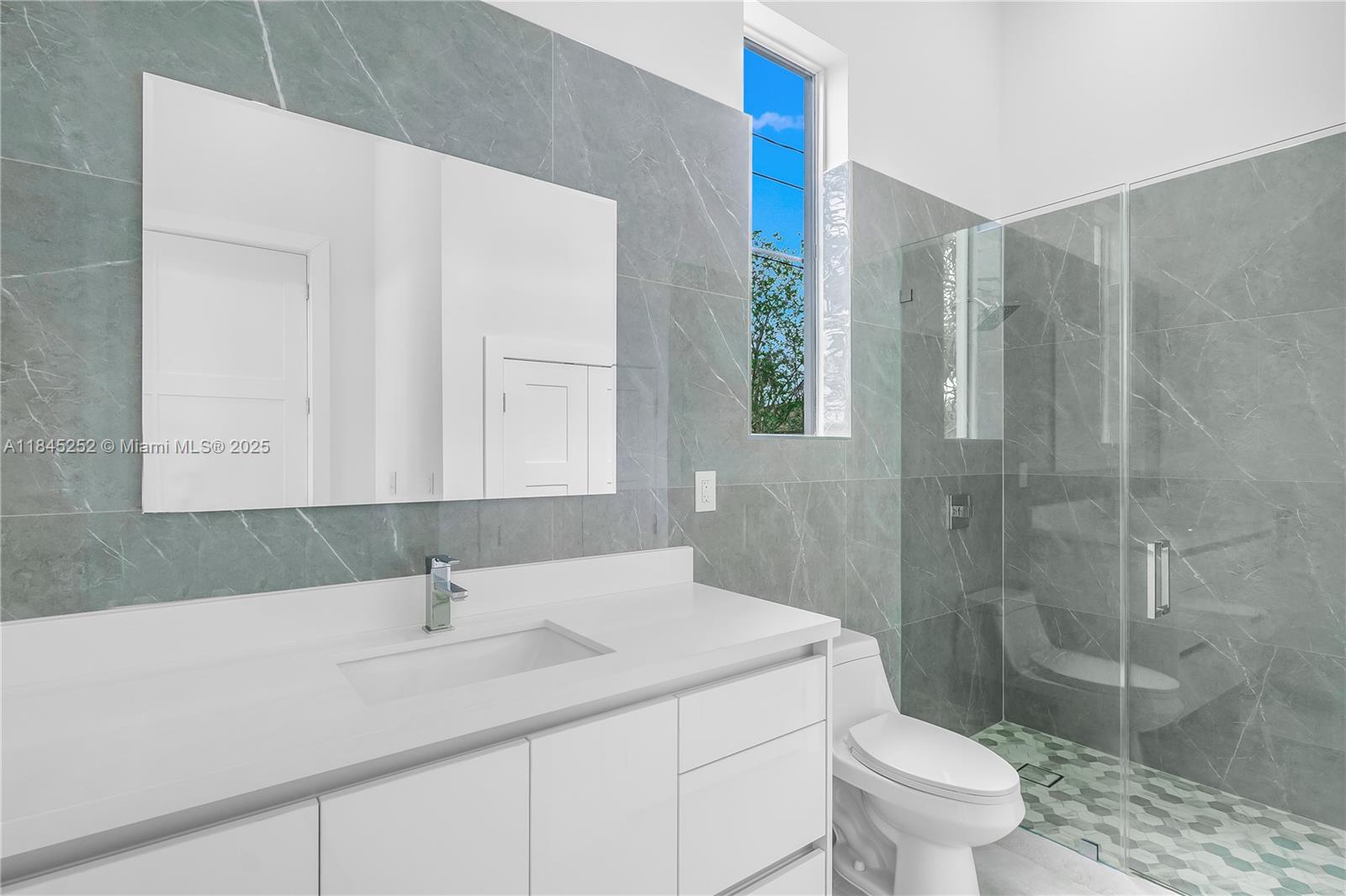 9895 NW 26th St Doral, FL 33172