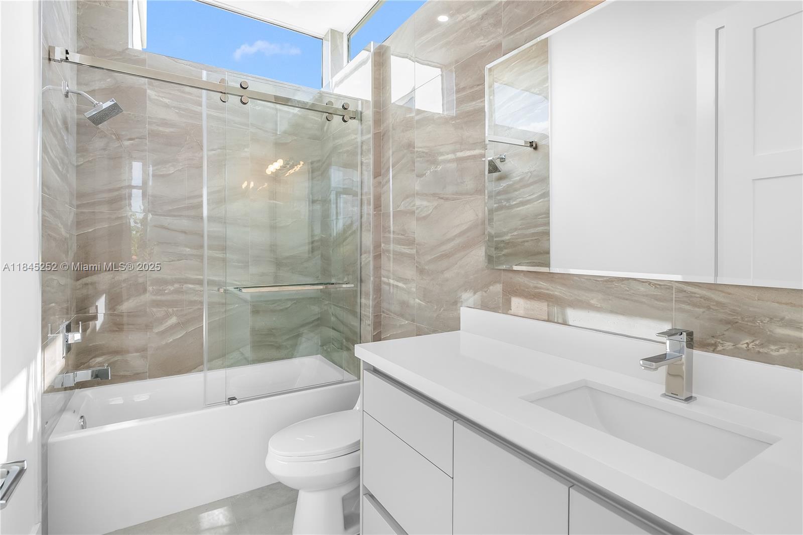 9895 NW 26th St Doral, FL 33172