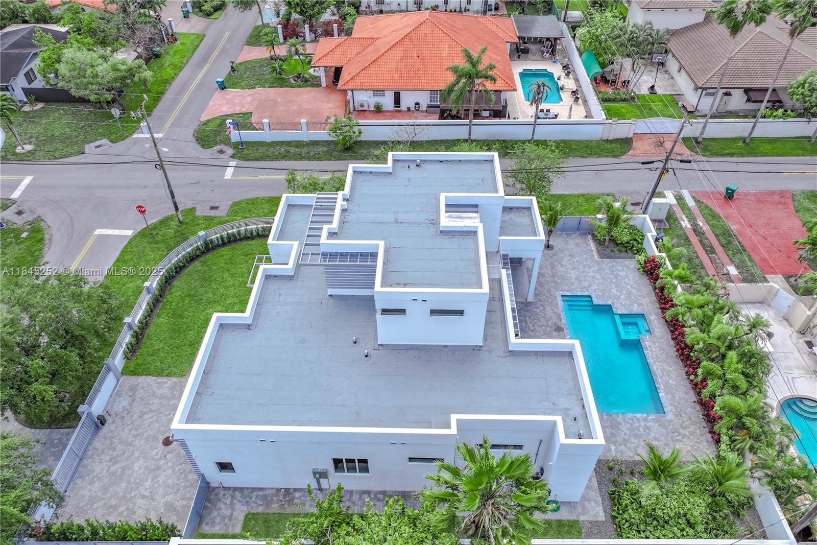 9895 NW 26th St Doral, FL 33172