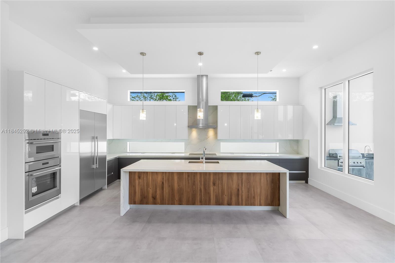 9895 NW 26th St Doral, FL 33172