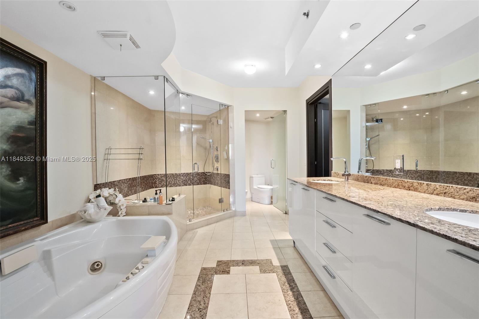image Ocean Three Condo15