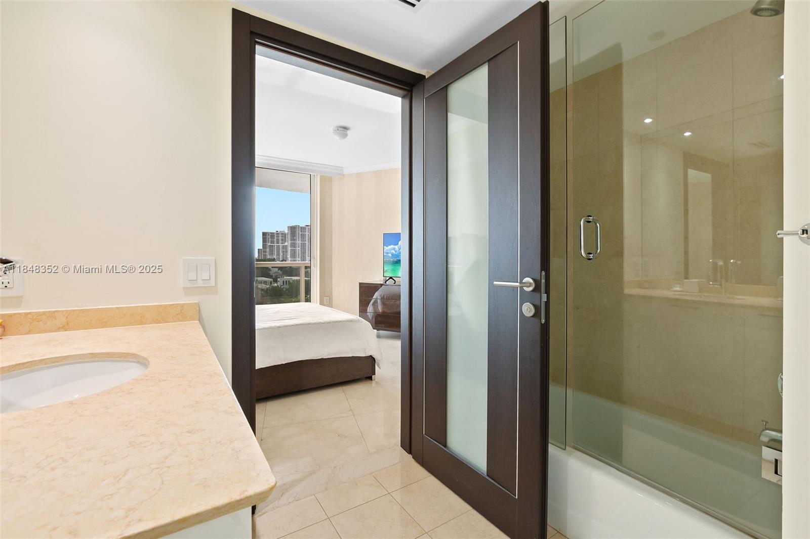 image Ocean Three Condo21