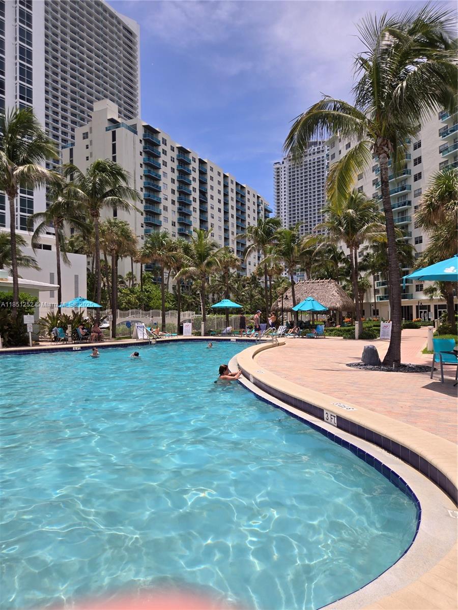 3901 S Ocean Dr #5C