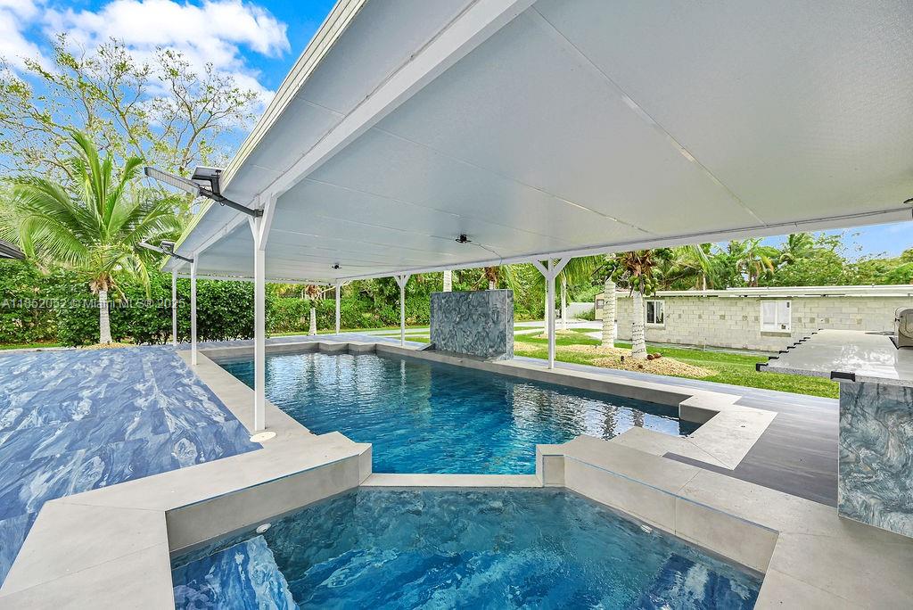 7830 SW 120th St Pinecrest, FL 33156