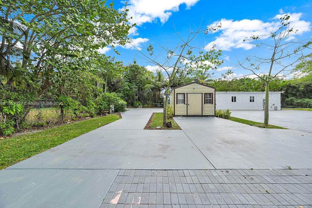 7830 SW 120th St Pinecrest, FL 33156