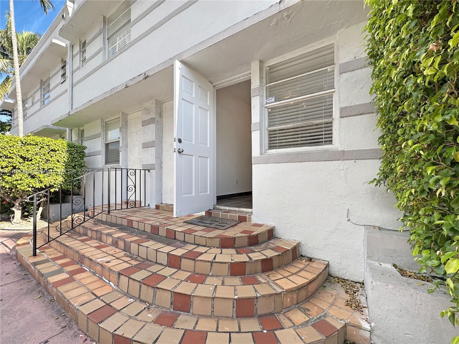 901 Euclid Ave #7