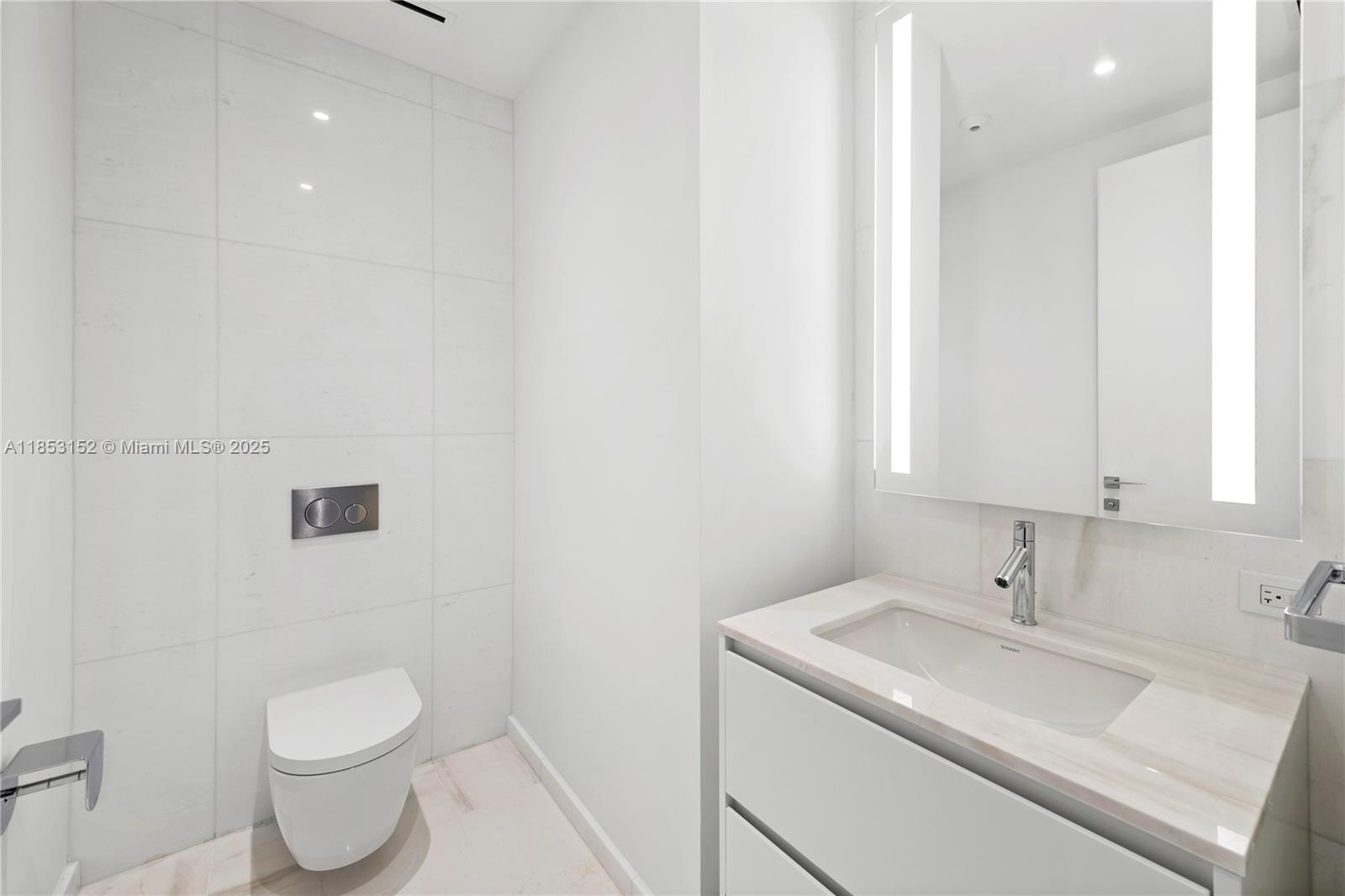 image Aston Martin Residences29