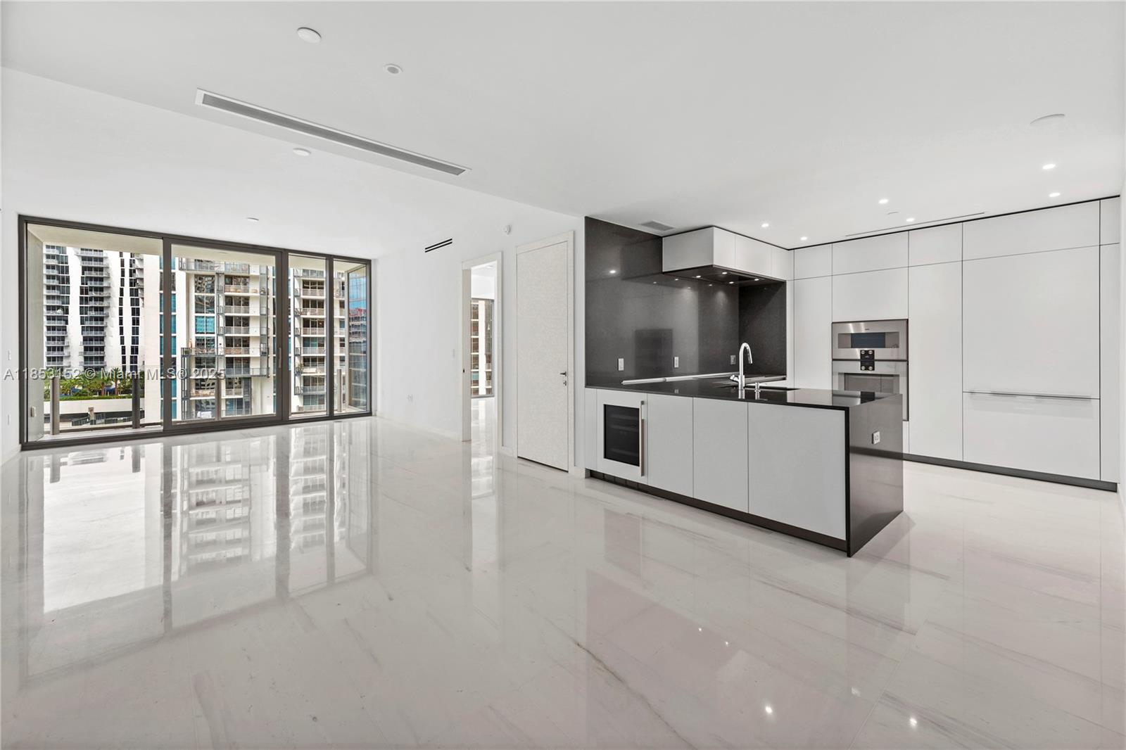 image Aston Martin Residences3