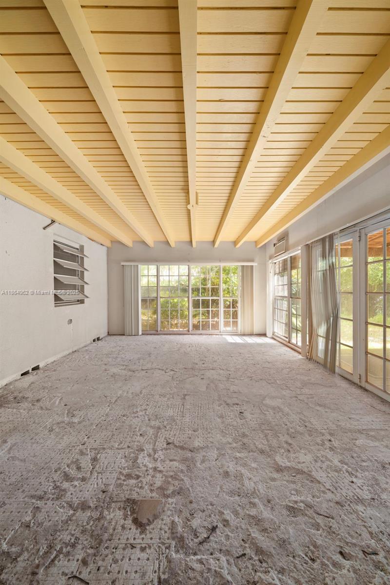 531 NE 55th Ter Miami, FL 33137