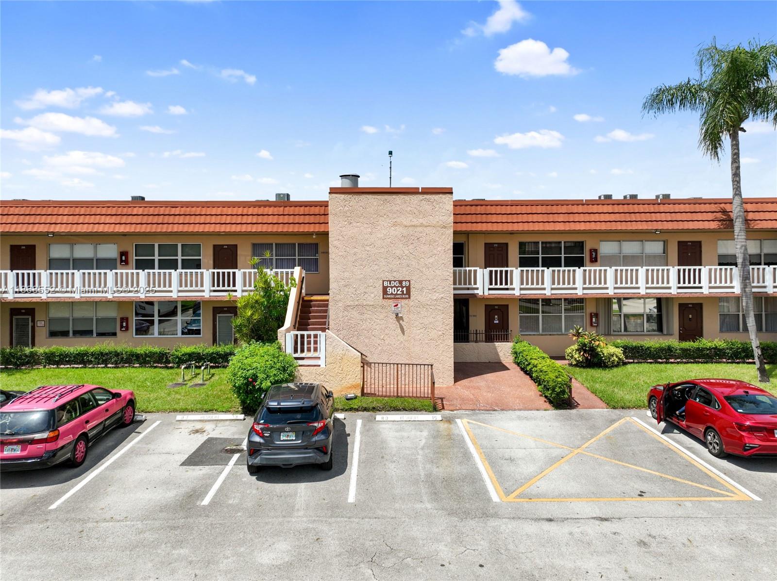 9021 Sunrise Lks Blvd #211
