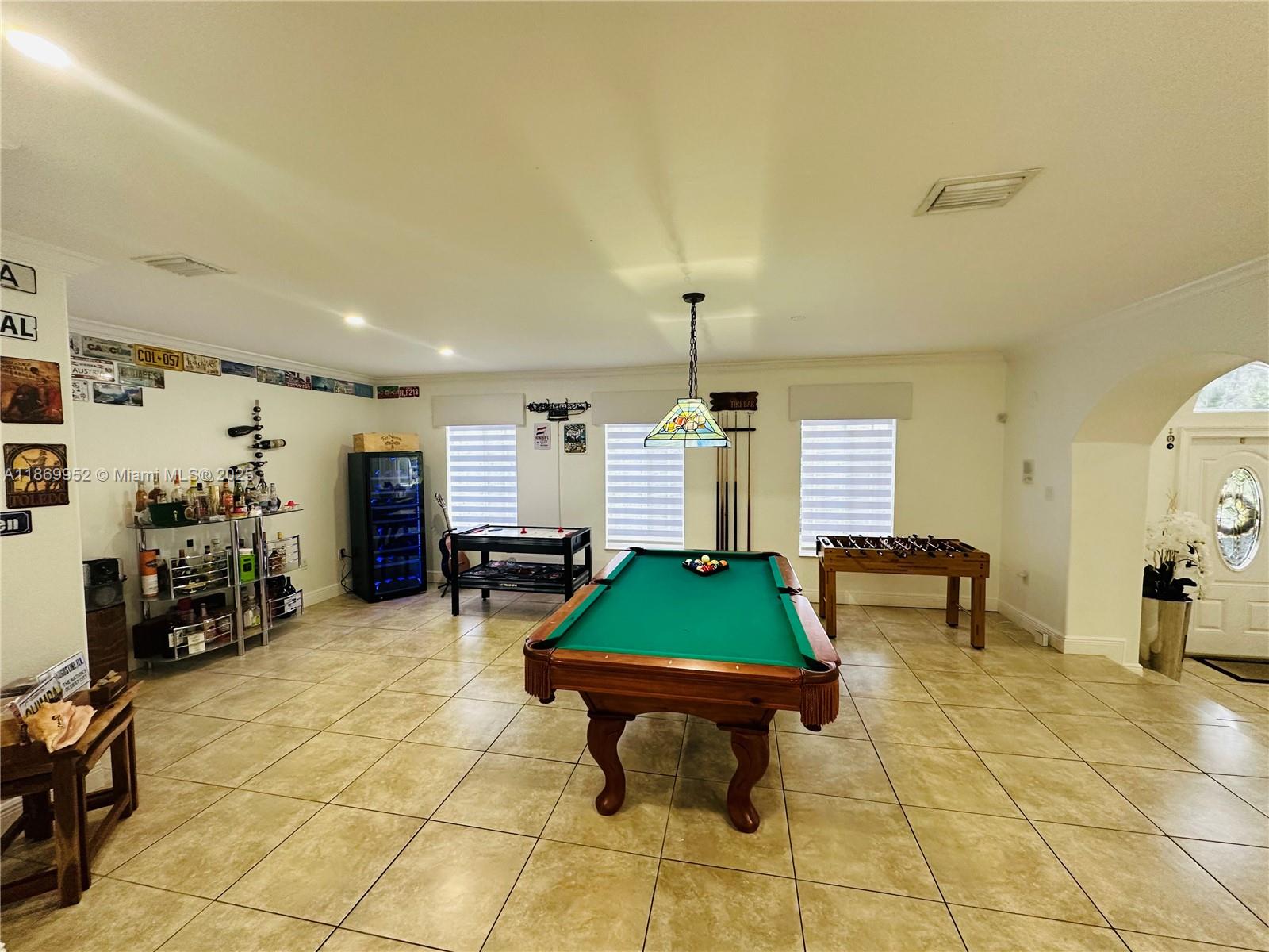 6040 SW 97th Ave Miami, FL 33173