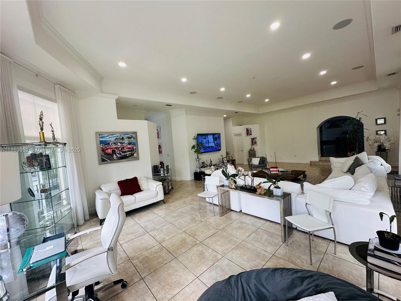 6040 SW 97th Ave Miami, FL 33173