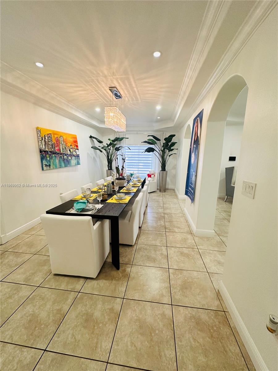 6040 SW 97th Ave Miami, FL 33173