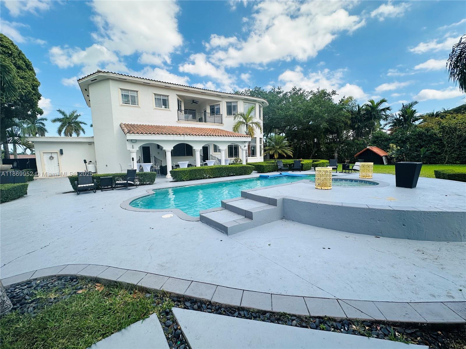 6040 SW 97th Ave Miami, FL 33173