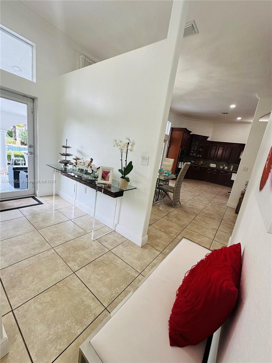 6040 SW 97th Ave Miami, FL 33173