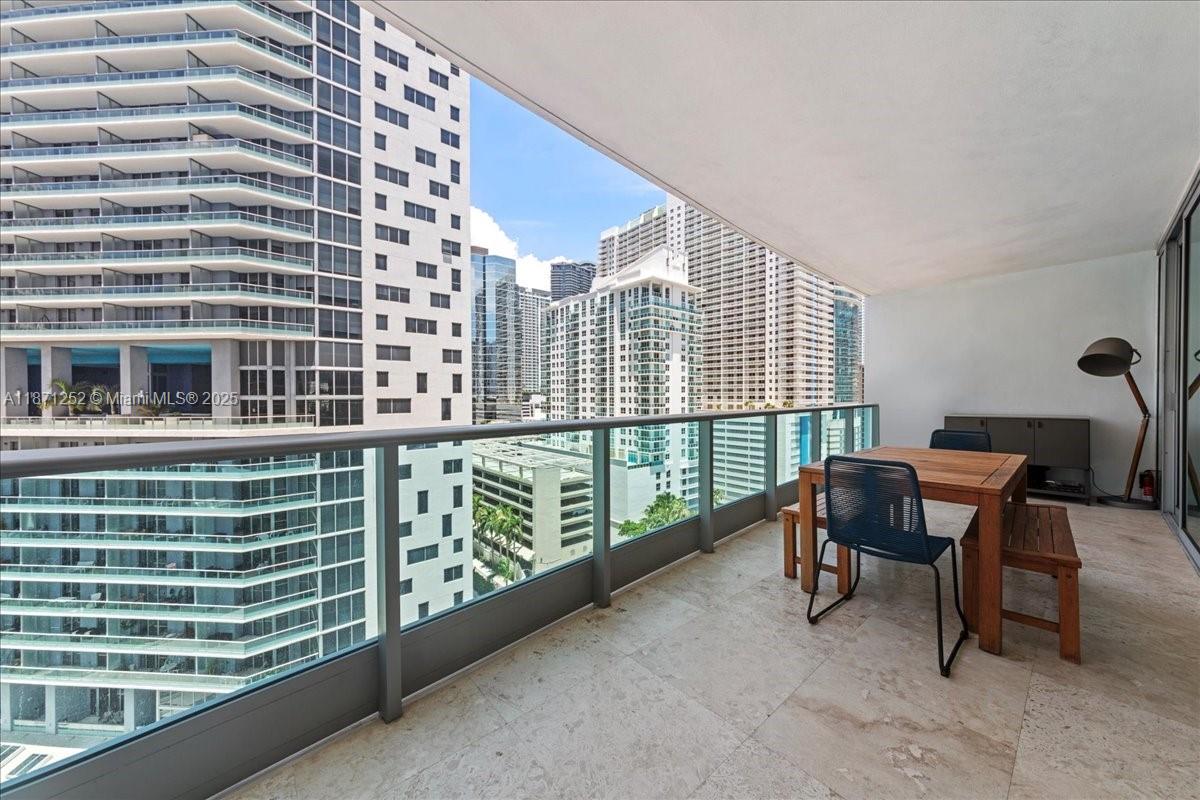 image Jade Residence16