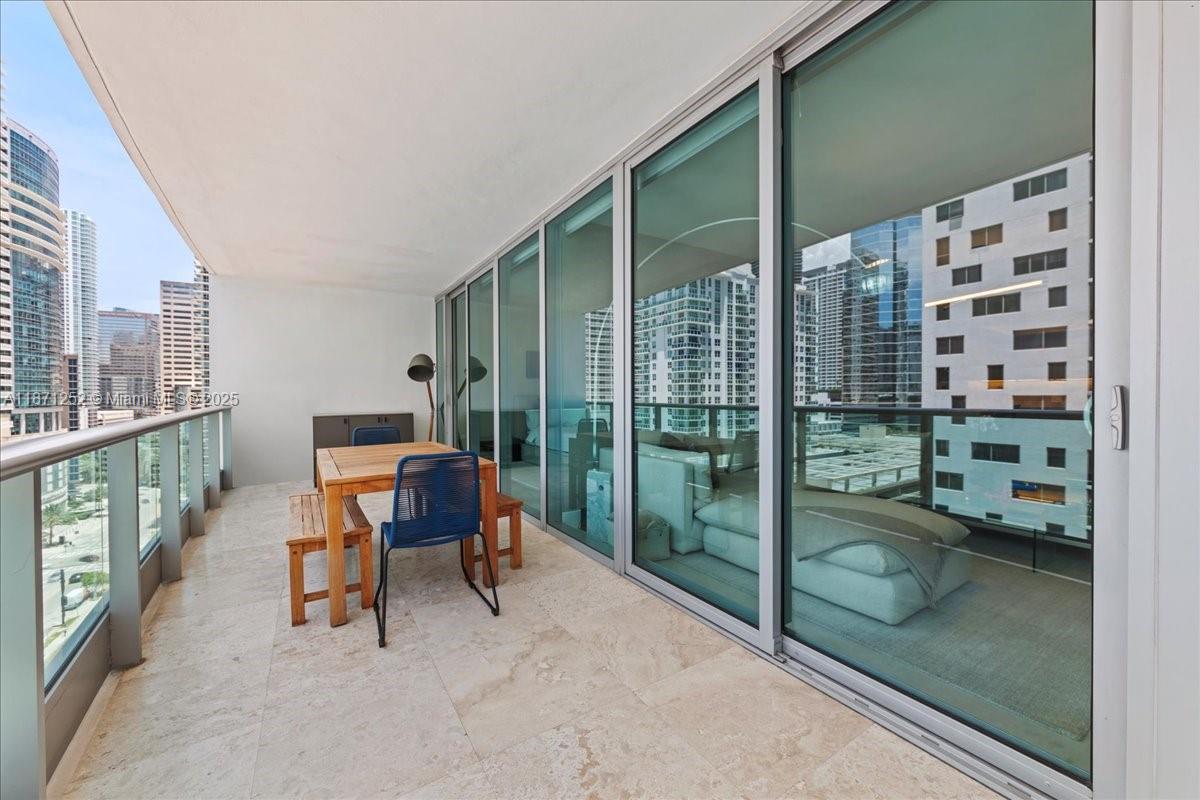 image Jade Residence17