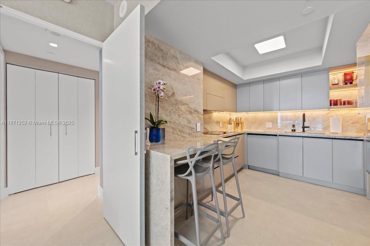 image Jade Residence2