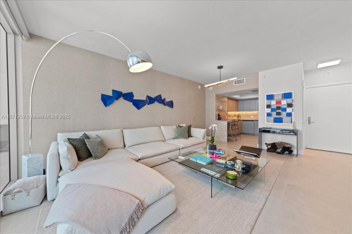 image Jade Residence3