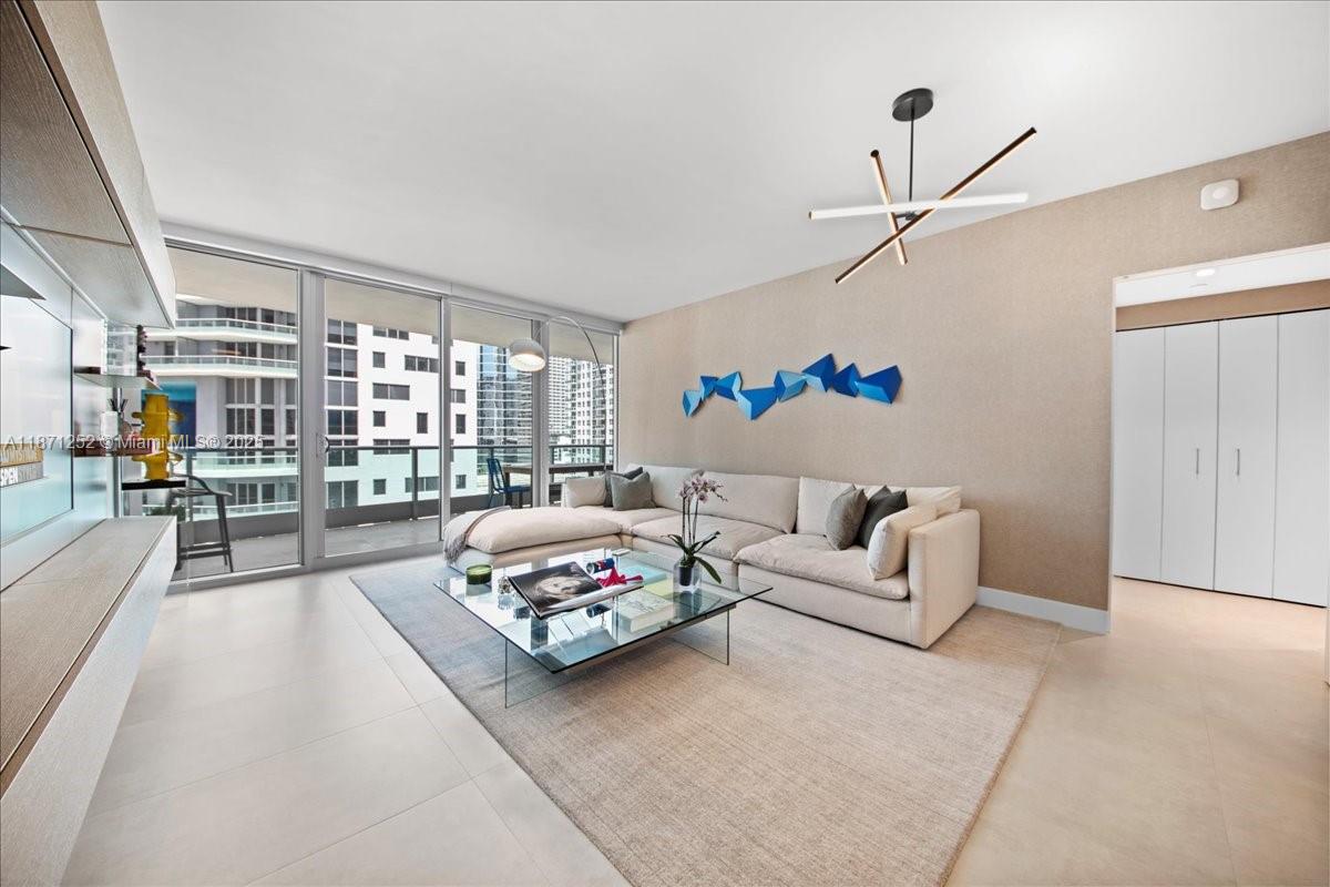 image Jade Residence4