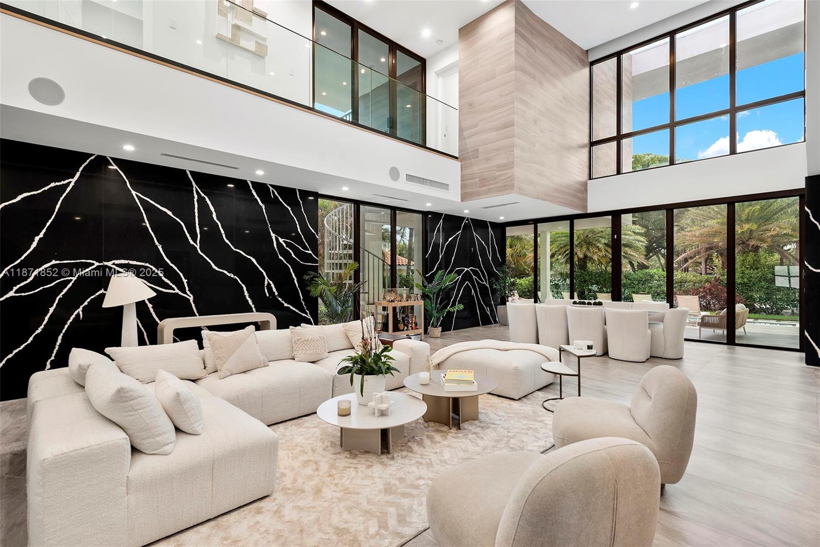 521 Holiday Dr Hallandale Beach, FL 33009 521 Holiday Dr Hallandale Beach, FL 33009