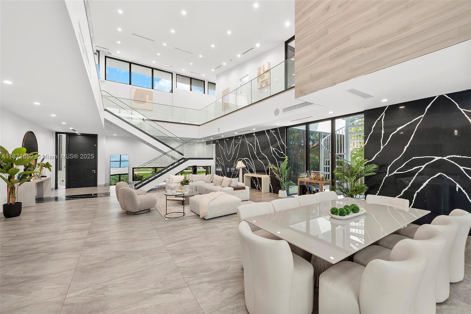 521 Holiday Dr Hallandale Beach, FL 33009 521 Holiday Dr Hallandale Beach, FL 33009