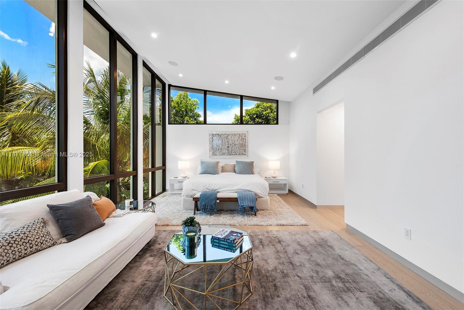 521 Holiday Dr Hallandale Beach, FL 33009 521 Holiday Dr Hallandale Beach, FL 33009