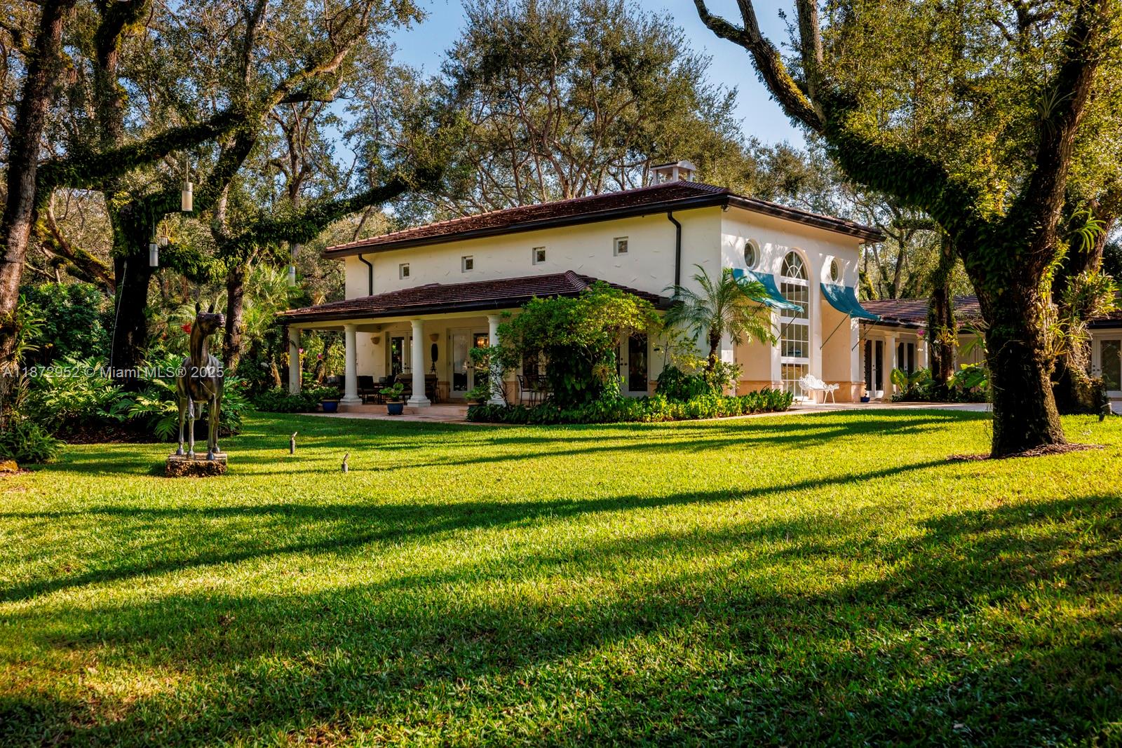 10100 Lakeside Dr