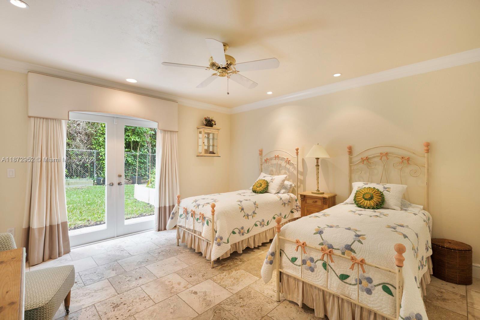 10100 Lakeside Dr Coral Gables, FL 33156