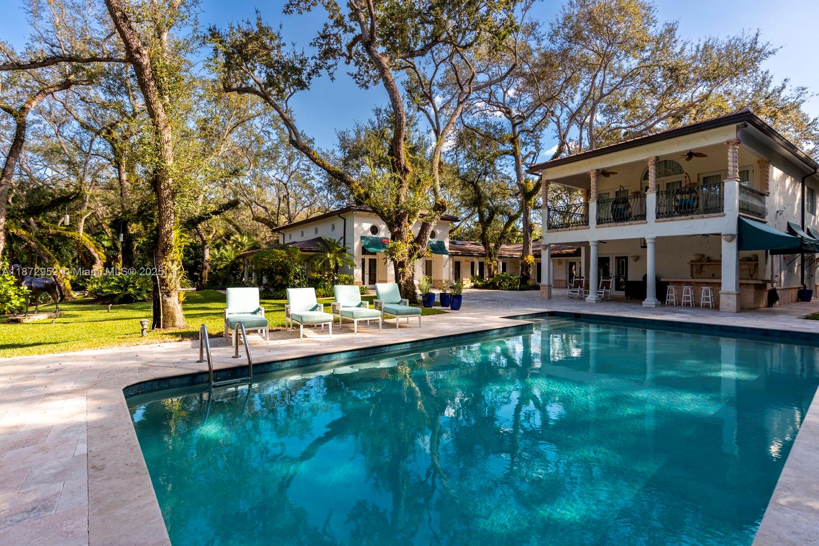 10100 Lakeside Dr Coral Gables, FL 33156