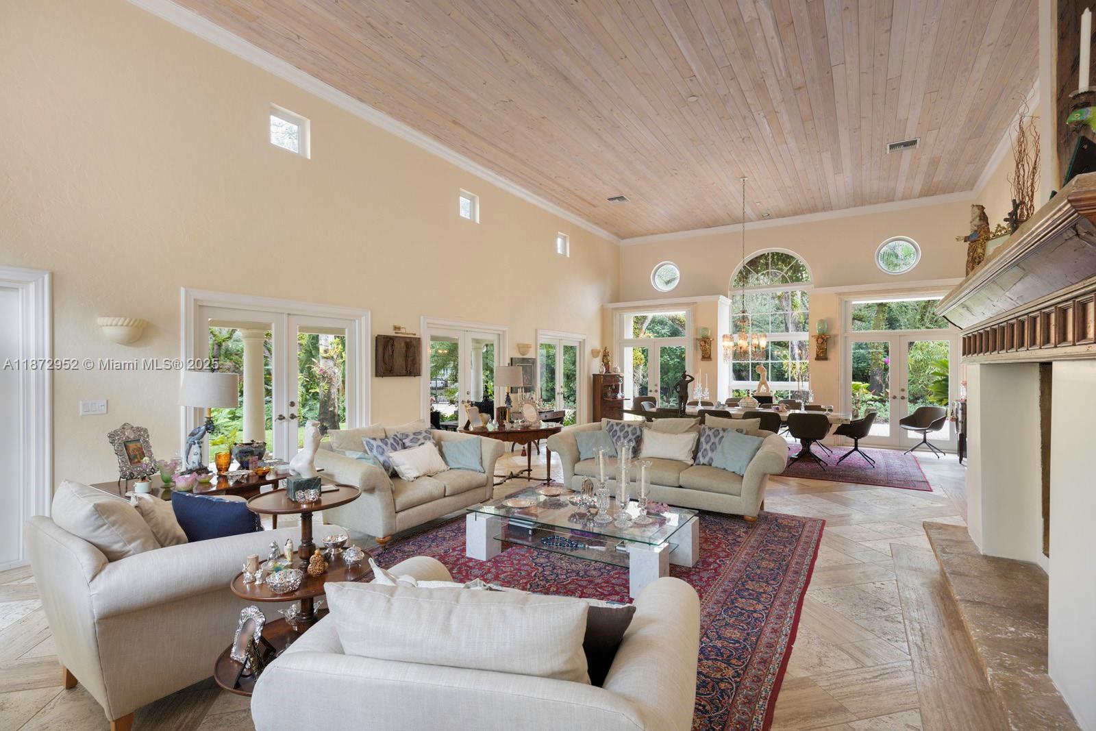 10100 Lakeside Dr Coral Gables, FL 33156