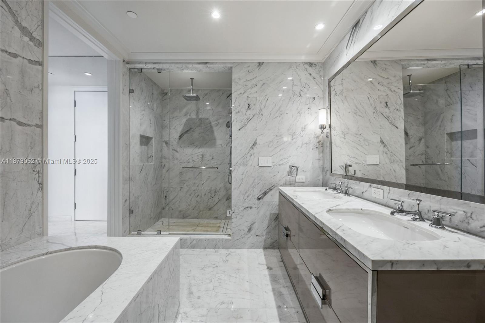 image Ritz Carlton Residences15