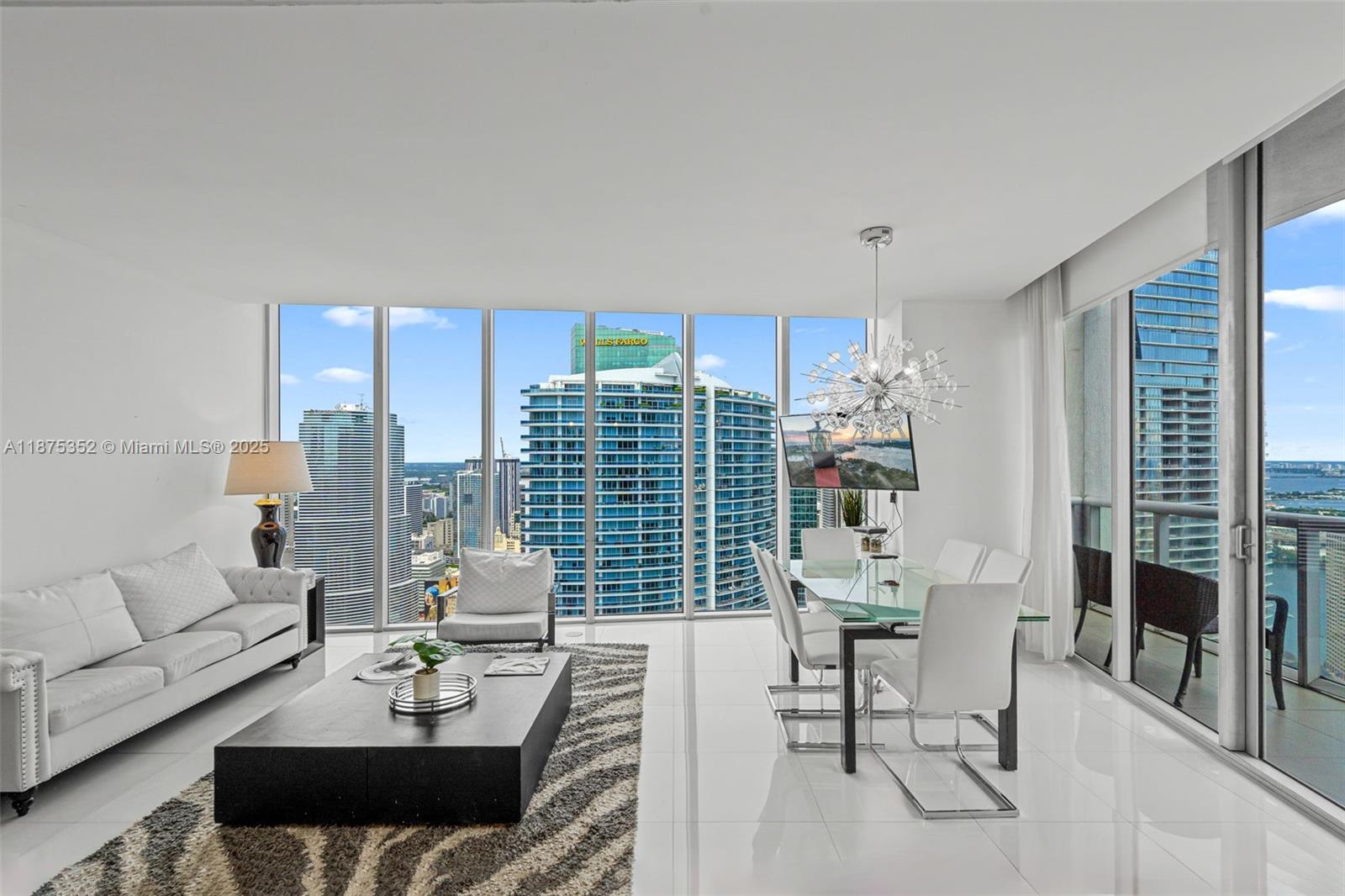 image Icon Brickell10